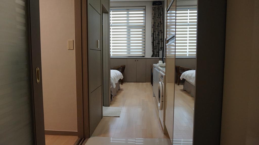 Residence & U Goyang Bagian luar foto