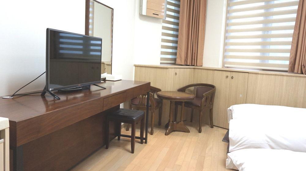 Residence & U Goyang Bagian luar foto