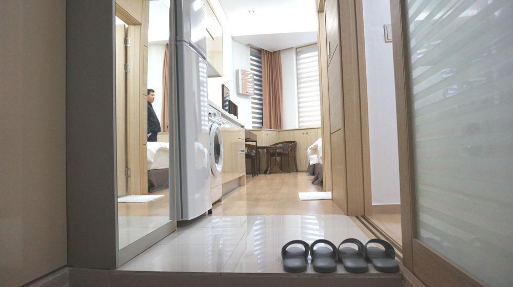 Residence & U Goyang Bagian luar foto