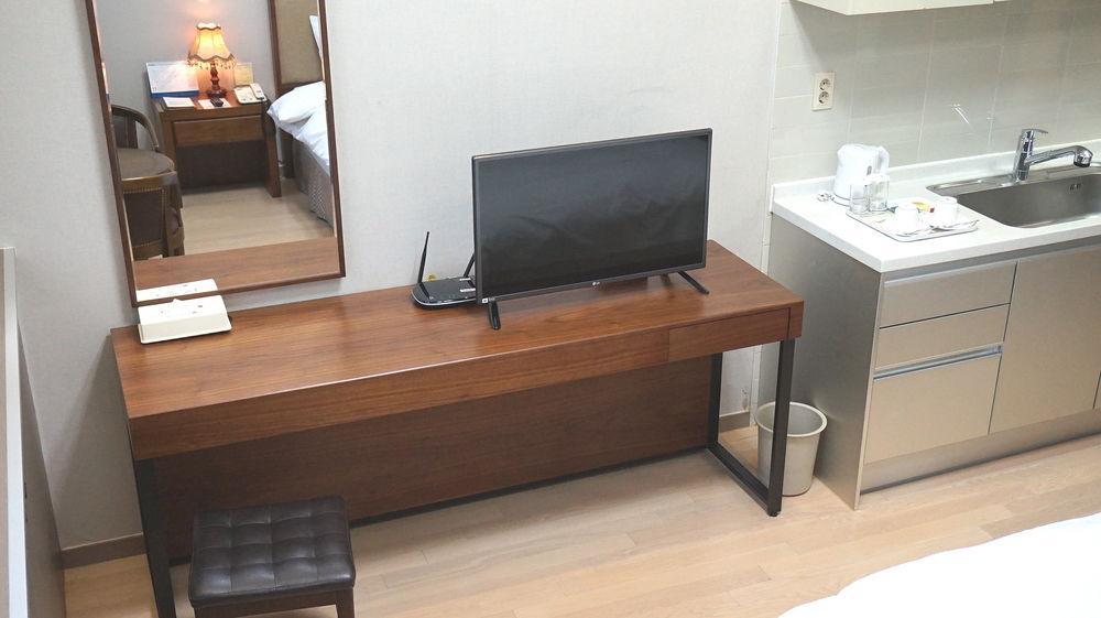 Residence & U Goyang Bagian luar foto