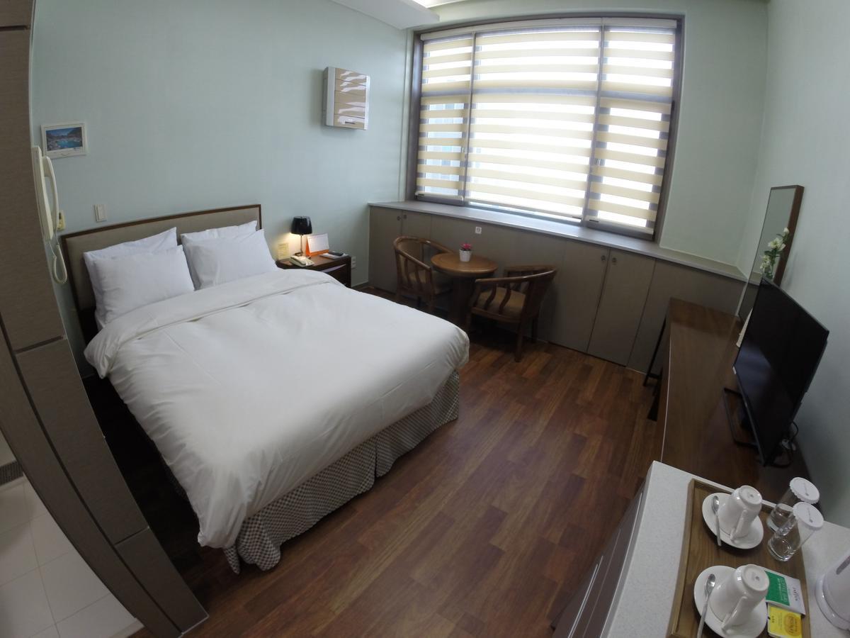 Residence & U Goyang Bagian luar foto
